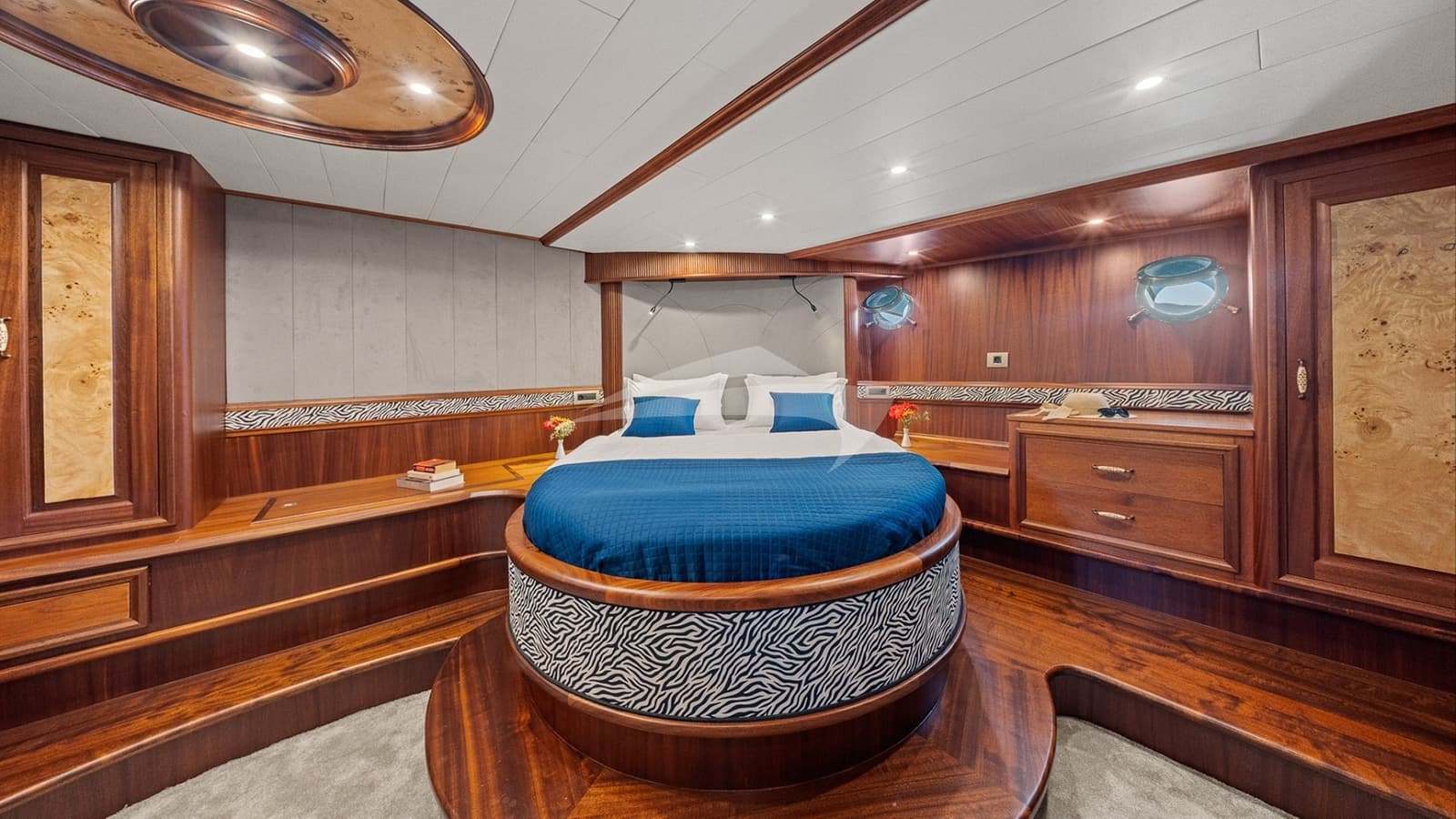 TOSCA, photo from the yacht portfolio 21