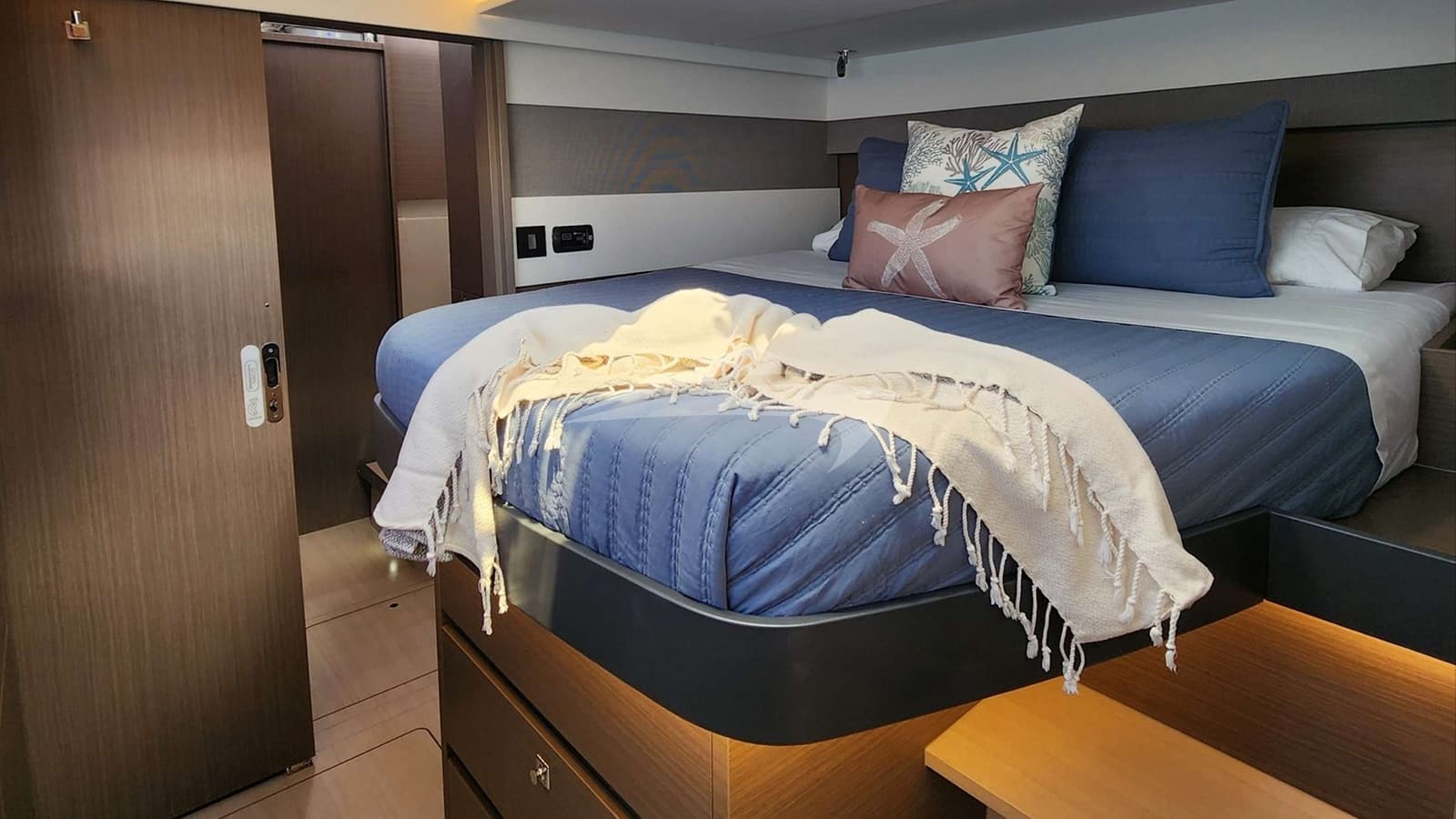 HAZEL DELLA, photo from the yacht portfolio 6