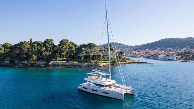 DIAMOND DIVA 20m sailing yacht for charter