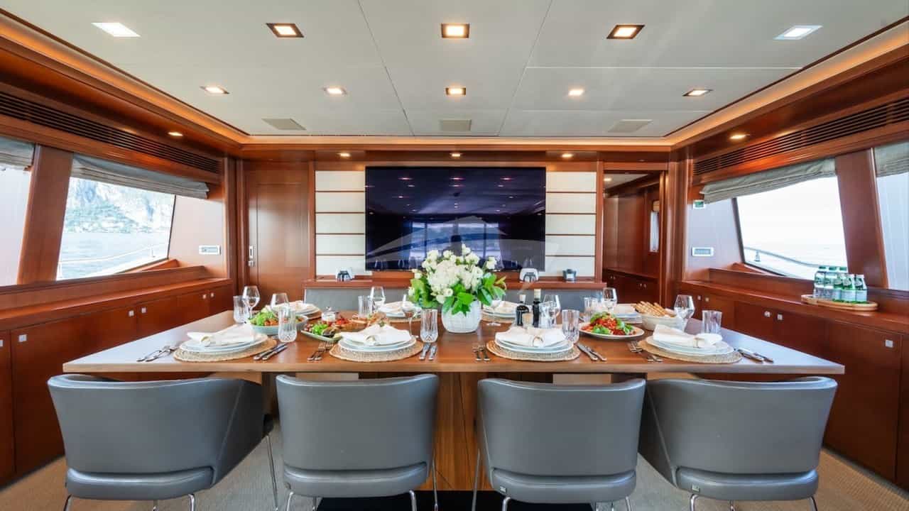 Fine dining in main saloon