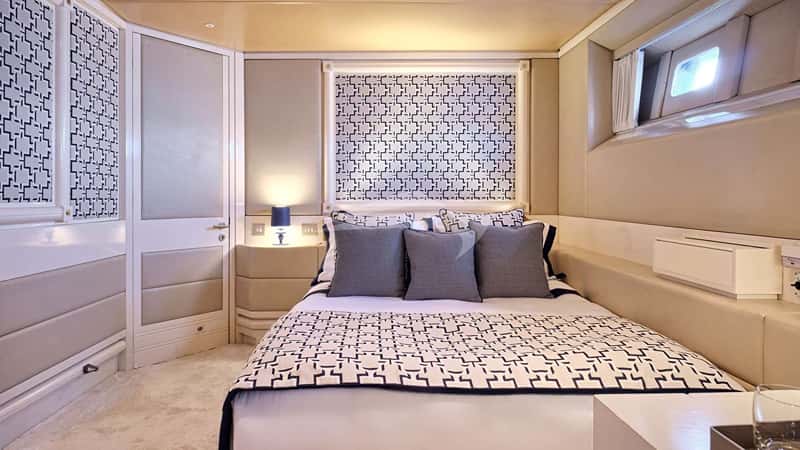GELLY 43m motor yacht charter, photo 7