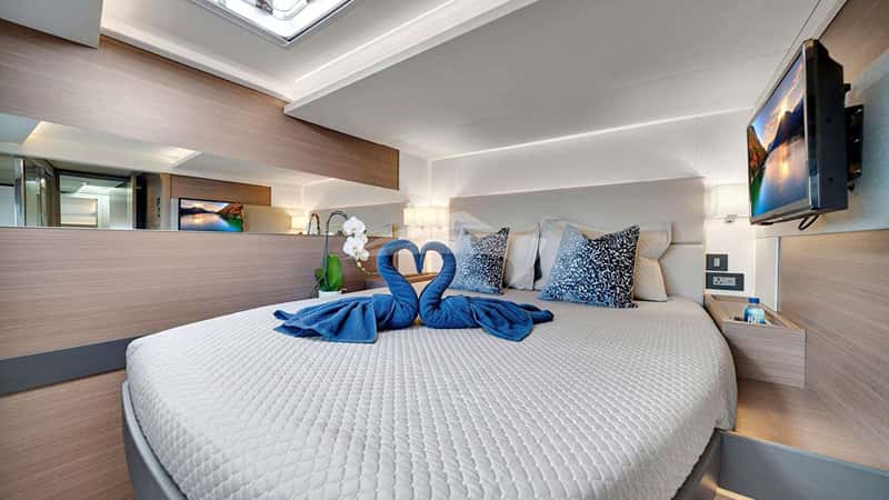 INNER PEACE 16m motor yacht charter, photo 8