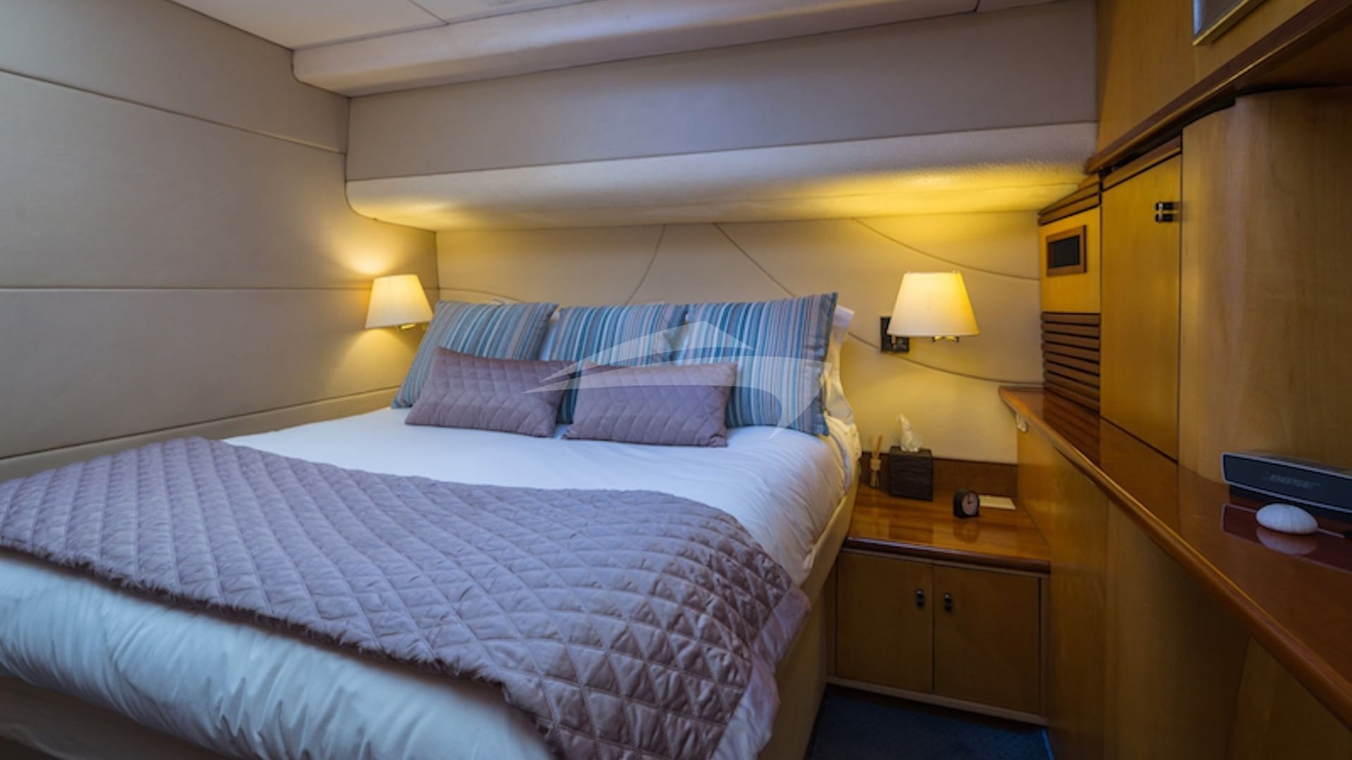 Aft queen guest suite