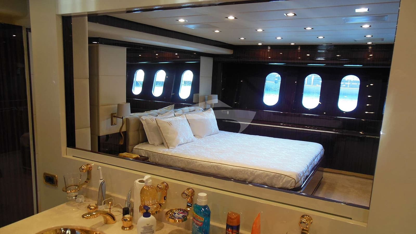 WHITE PEARL, photo from the yacht portfolio 8