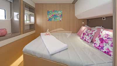Guest cabin