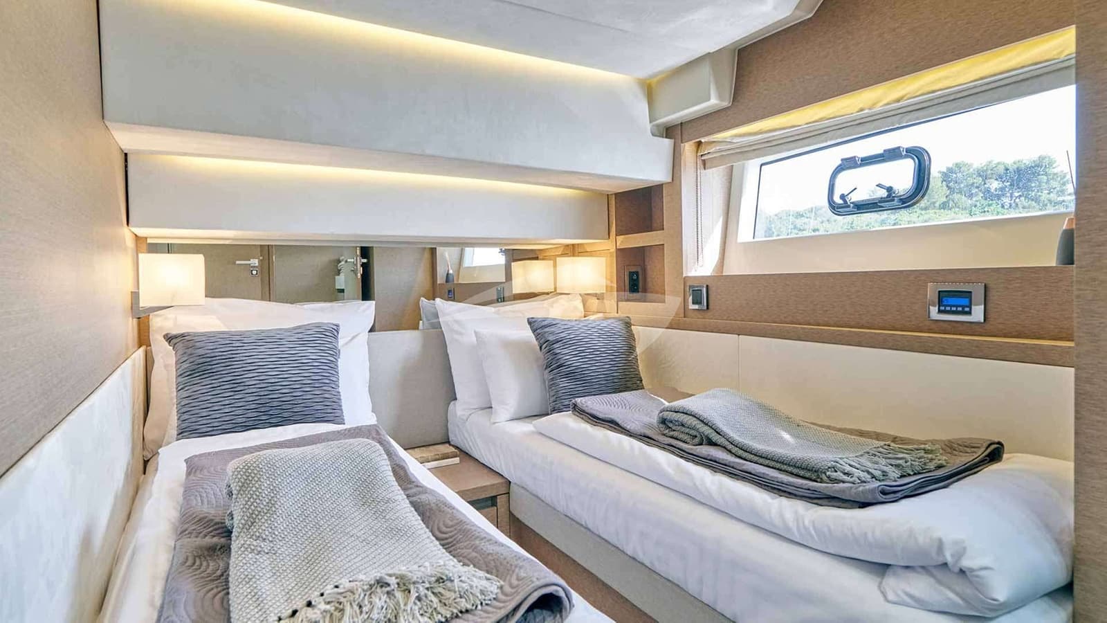SIMULL, photo from the yacht portfolio 9