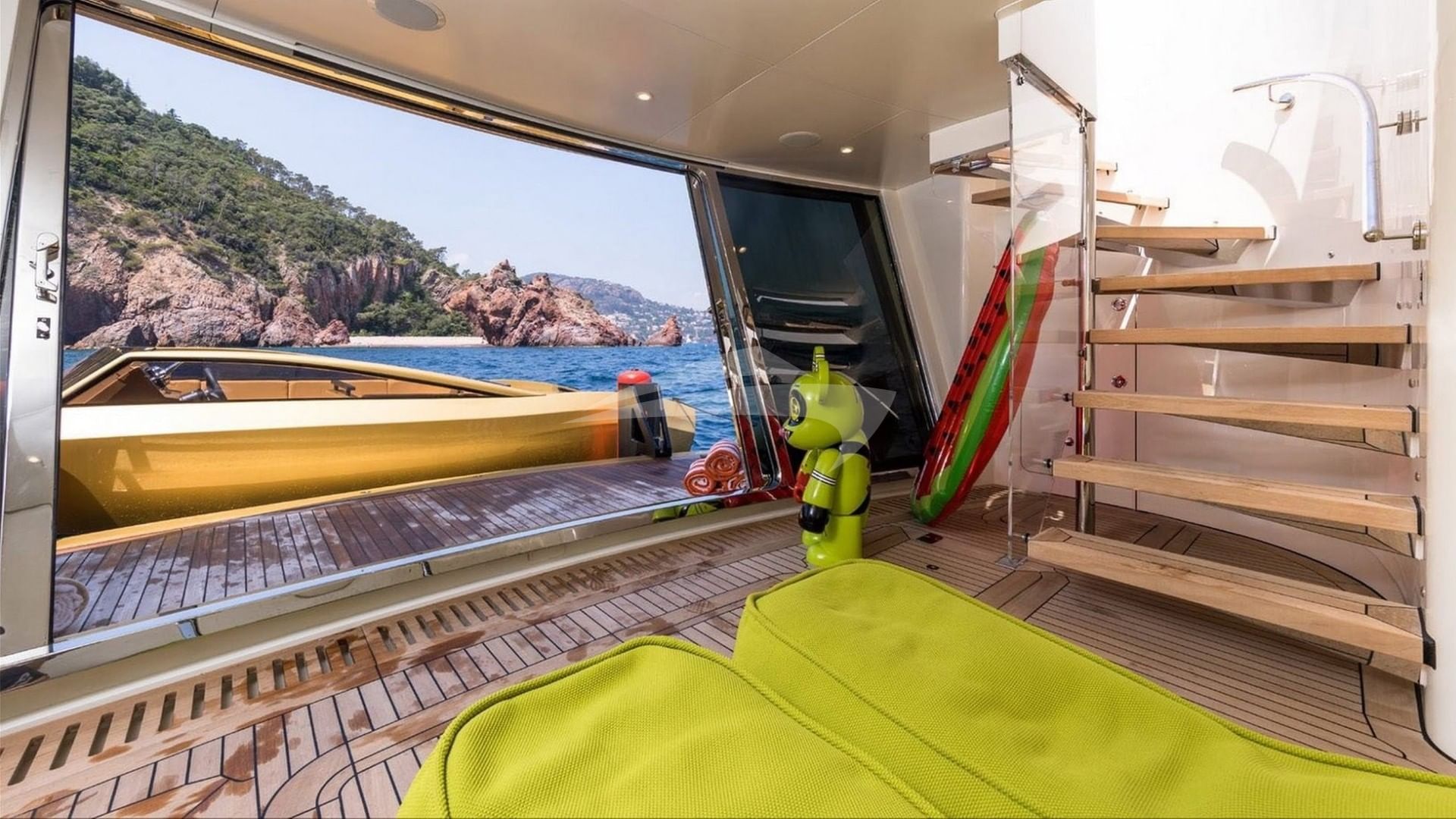 Aft open and tender at the ready