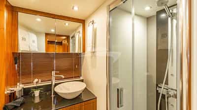 VIP Stateroom Head