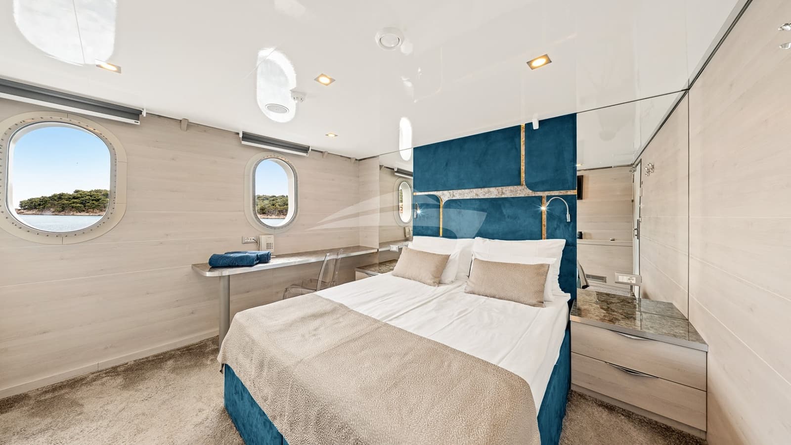 YOLO, photo from the yacht portfolio 21