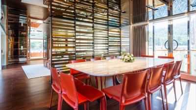 Main saloon fine dining