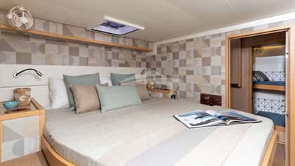 QUEEN OF DIAMONDS 16m sailing yacht charter, photo 8