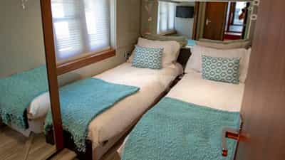 Twin Cabin