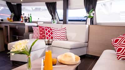 Charter Yacht VIENNA - chaise lounge in salon
