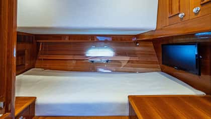 MAGIC TUTCH 27m motor yacht charter, photo 10