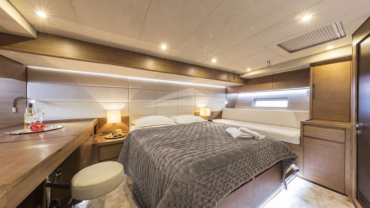JIKAN, photo from the yacht portfolio 4