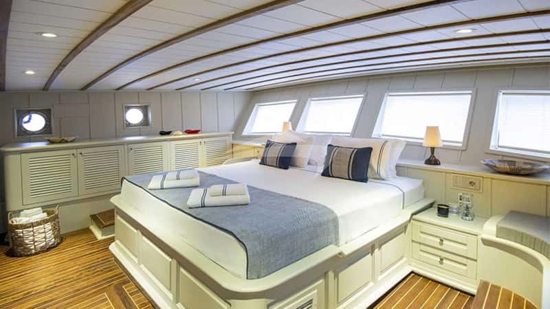 CAUSTIC 40m motor yacht charter, photo 6