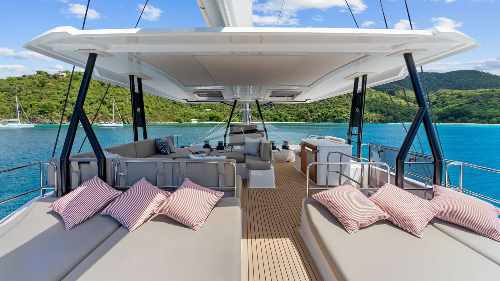 HOURGLASS, photo from the yacht portfolio 4
