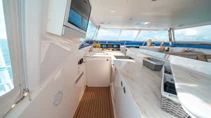 MIDNIGHT MOON 26m motor yacht charter, photo 10