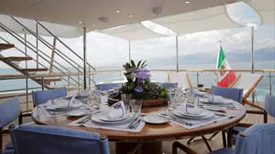Deck Dining