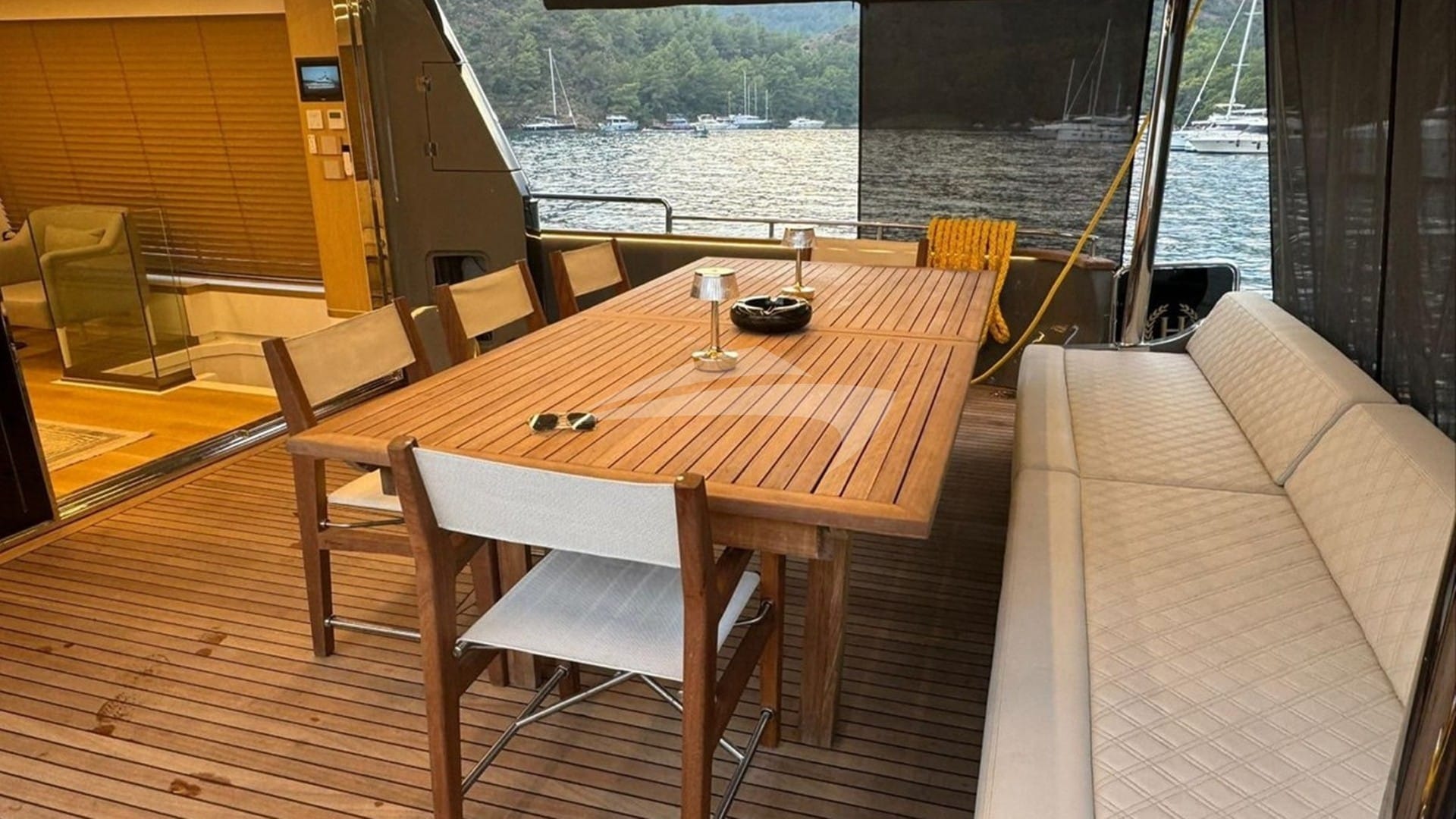 Deck Dining
