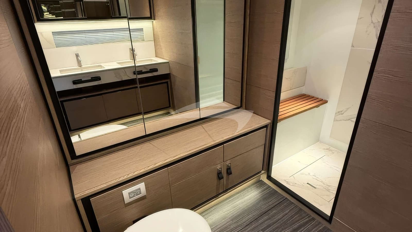XQUISITE HYBRID, photo from the yacht portfolio 10