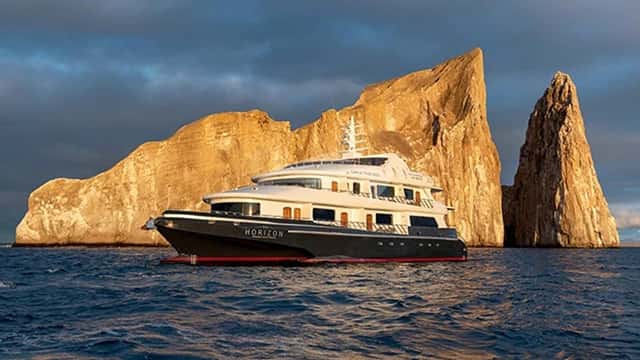 GALAPAGOS HORIZON yacht charter photo 5