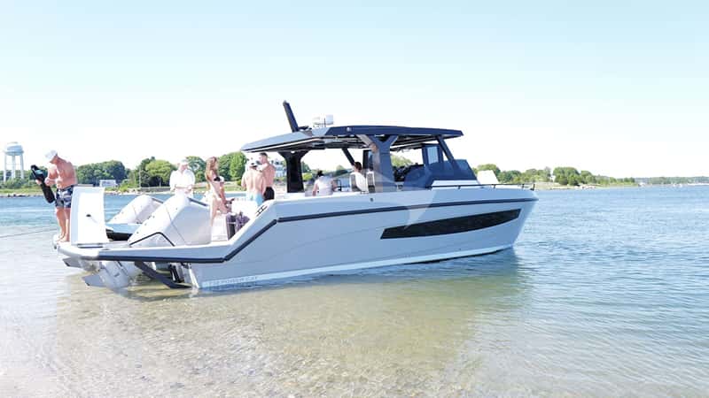 ZEST 12m motor yacht charter, photo 8