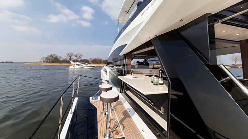 DON'T TELL MOM 21m motor yacht charter, photo 7