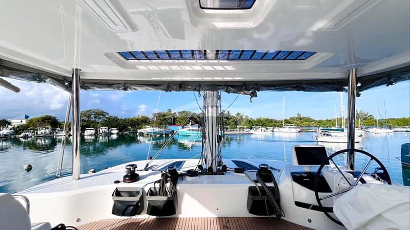 SMILEY 17m sailing yacht charter, photo 5