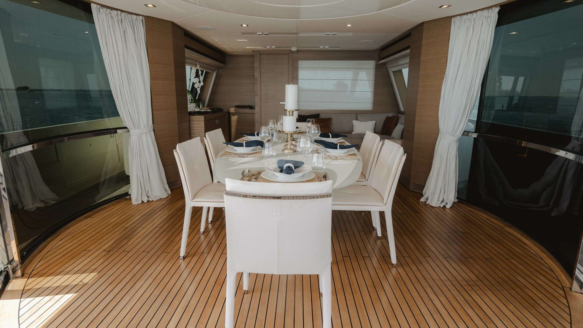 Formal Dining - Sky Lounge