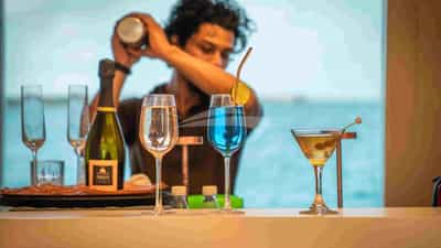Atoll villa Yacht bar service with cocktails