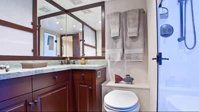 Port Twin Bathroom
