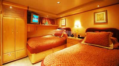 Twin Cabin