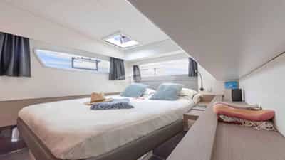 Queen cabin