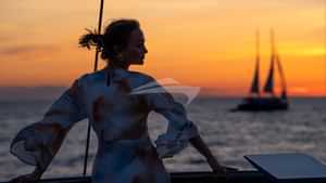 NOCTURNO Sunset