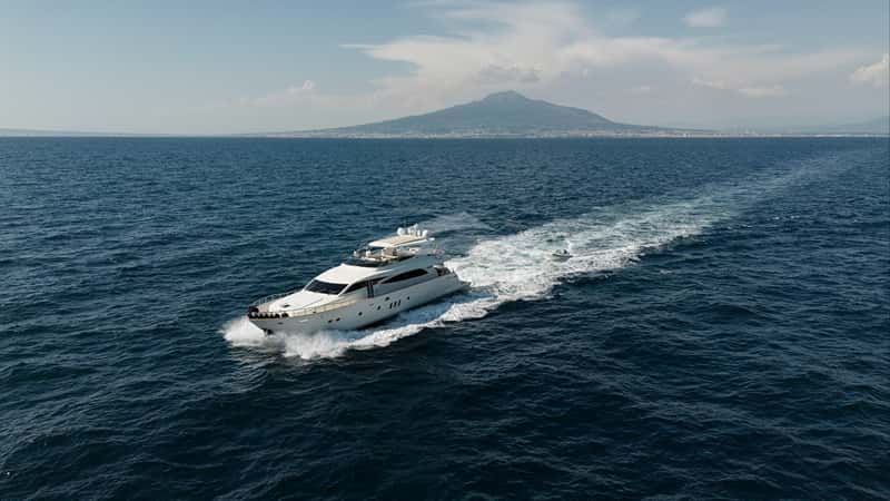 OCEAN DELTA 11 27m motor yacht charter, photo 2