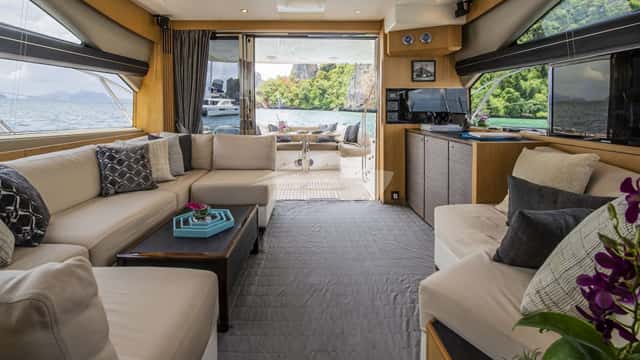 MAYAVEE yacht charter photo 3