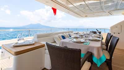 Alfresco Dining