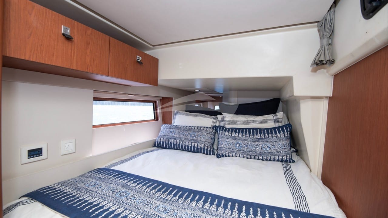 One of two identical Queen Cabins with ensuite bathrooms