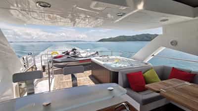 Flybridge to Aft