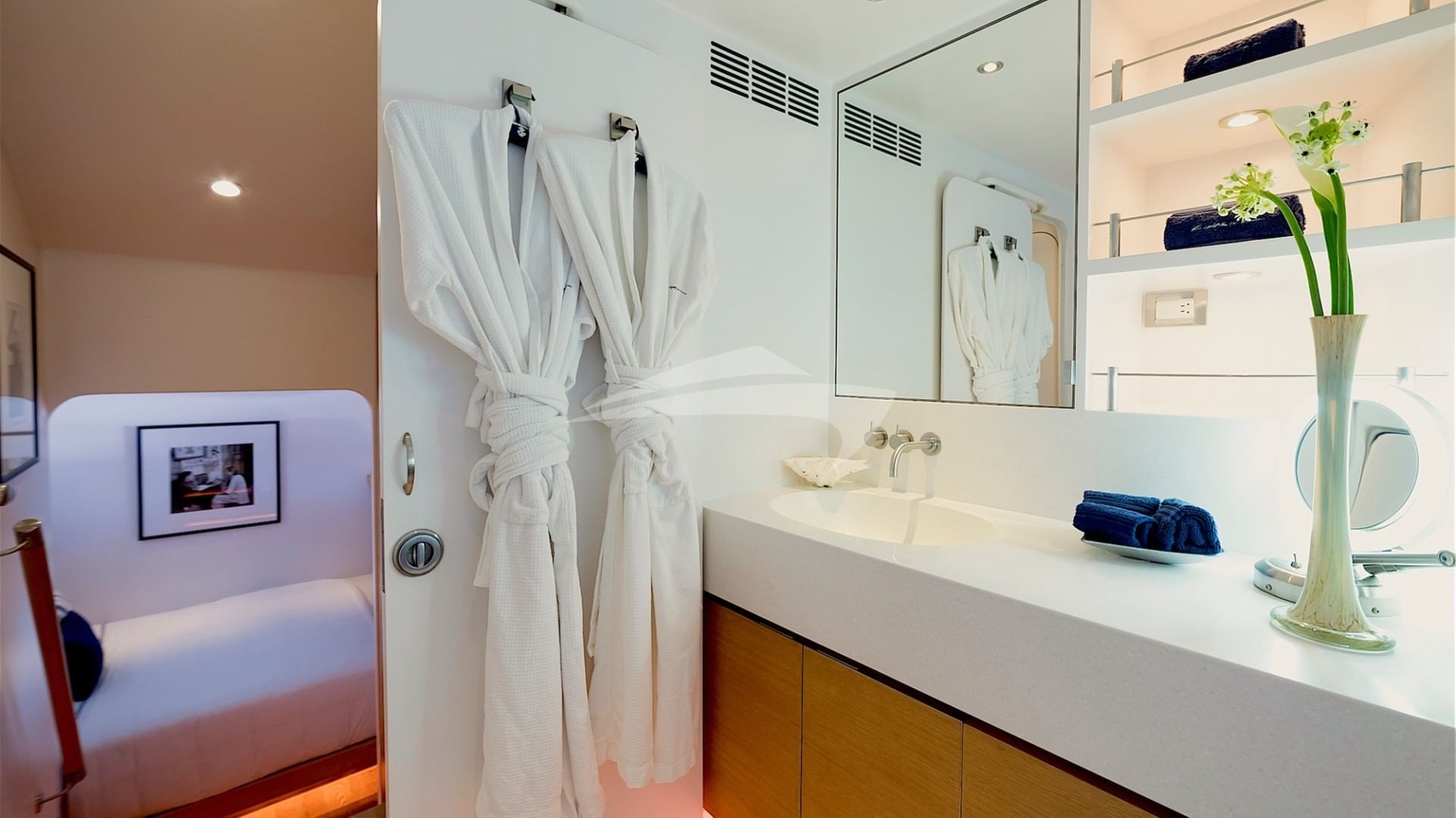 Adastra  bathroom guest