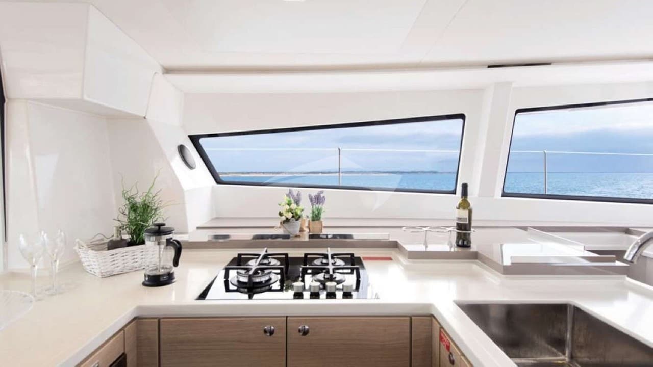 CRYSTAL DREAMS, photo from the yacht portfolio 9