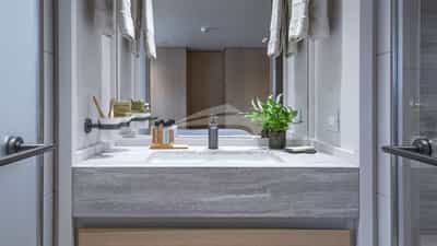 VIP bathroom