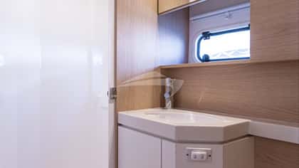 LICENSE TO CHILL 17m sailing yacht charter, photo 8