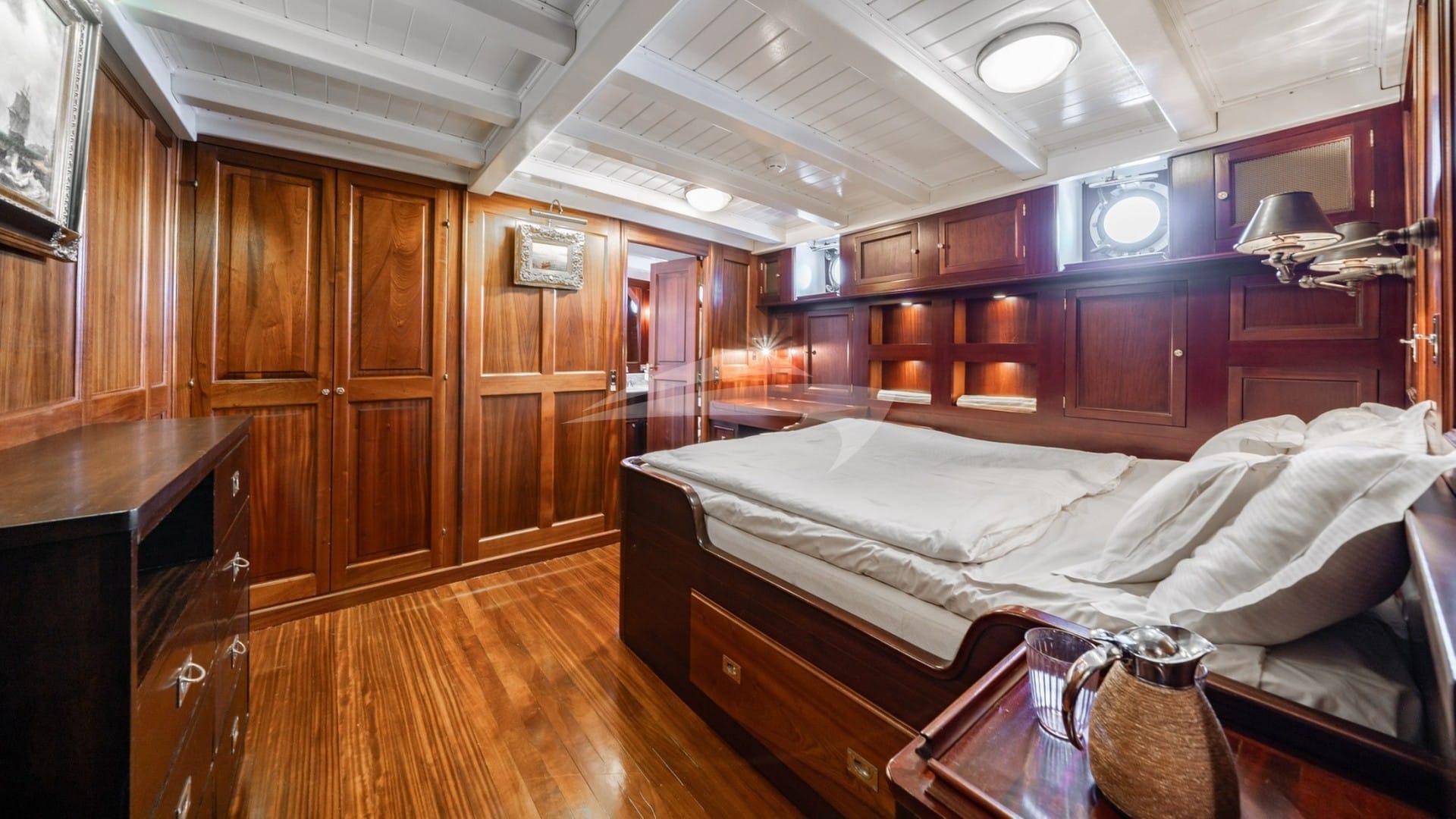 Convertible Guest Cabin