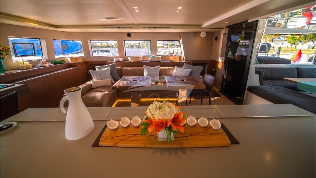 SERENITY VII, Aufnahme aus dem Yachtportfolio 5