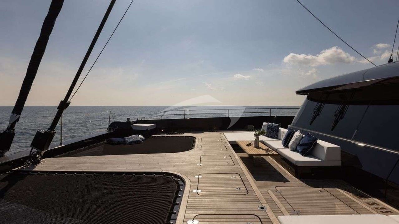 Bow & Foredeck