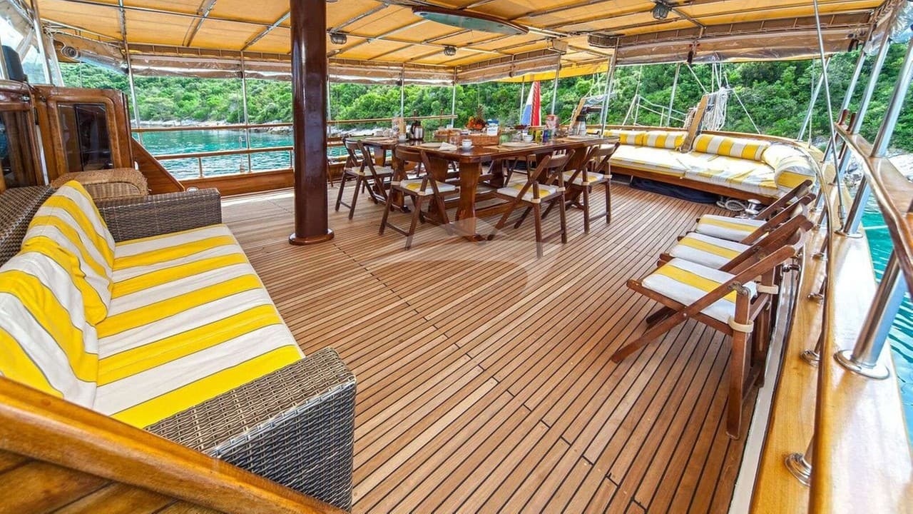 LINDA, Aufnahme aus dem Yachtportfolio 1