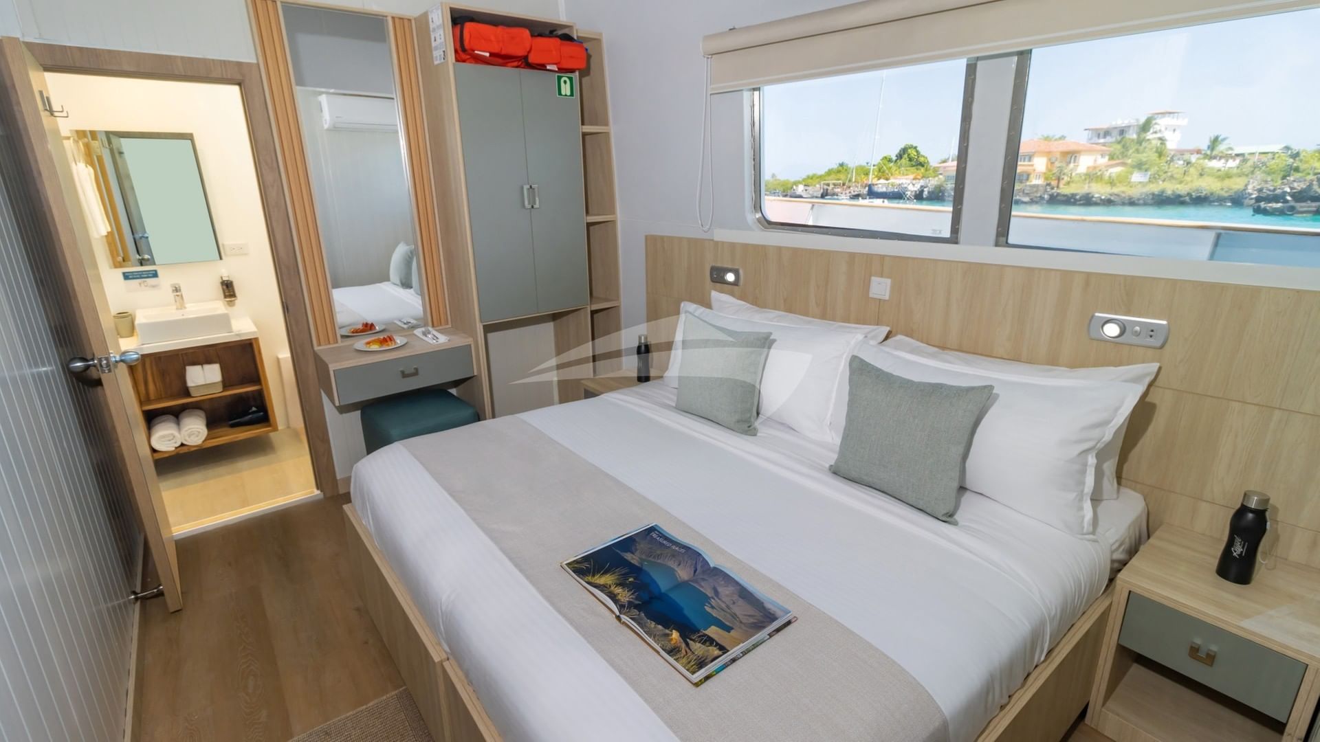 Standard cabin main deck