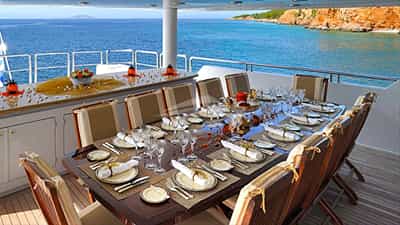 Al Fresco Dining